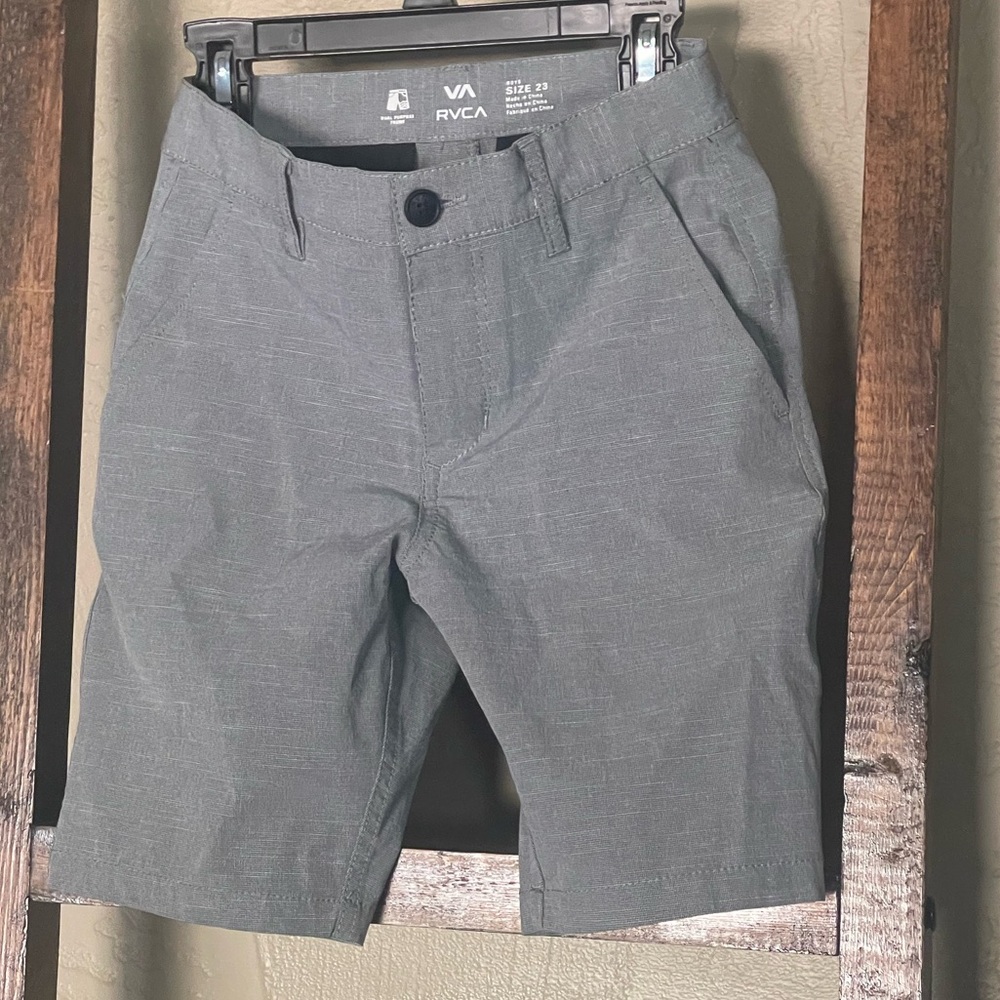 RVCA Boys Gray Short Size 23
